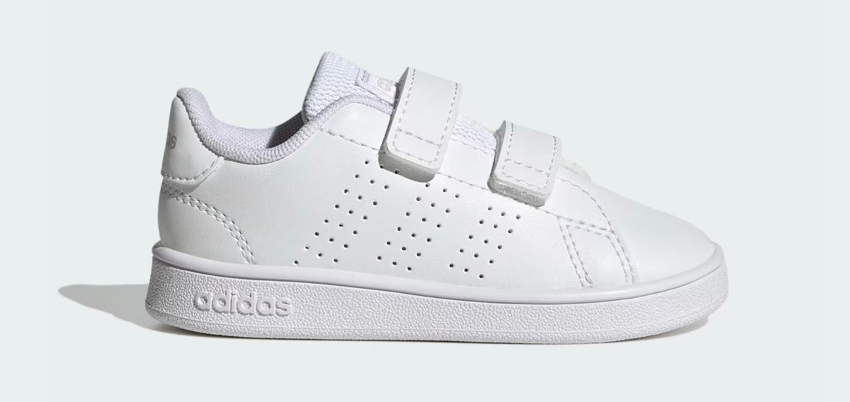 Adidas Advantage Kids in Weiß — Kinder-Sneaker mit Vereinslogo